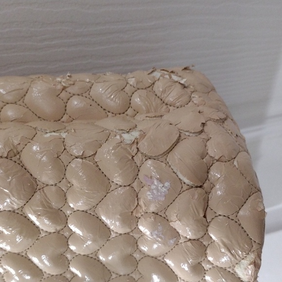 Samantha Vega Handbag Purse Quilted Hearts, Women's Fashion Bag, 13.5 x13.5x5.5" - Picture 3 of 12